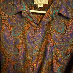 This blouse are have varius colors, size Large
